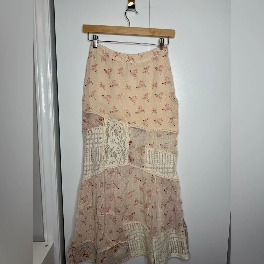 Free People - Daniella Lace Maxi Skirt - XS NWT - Picture 2 of 10